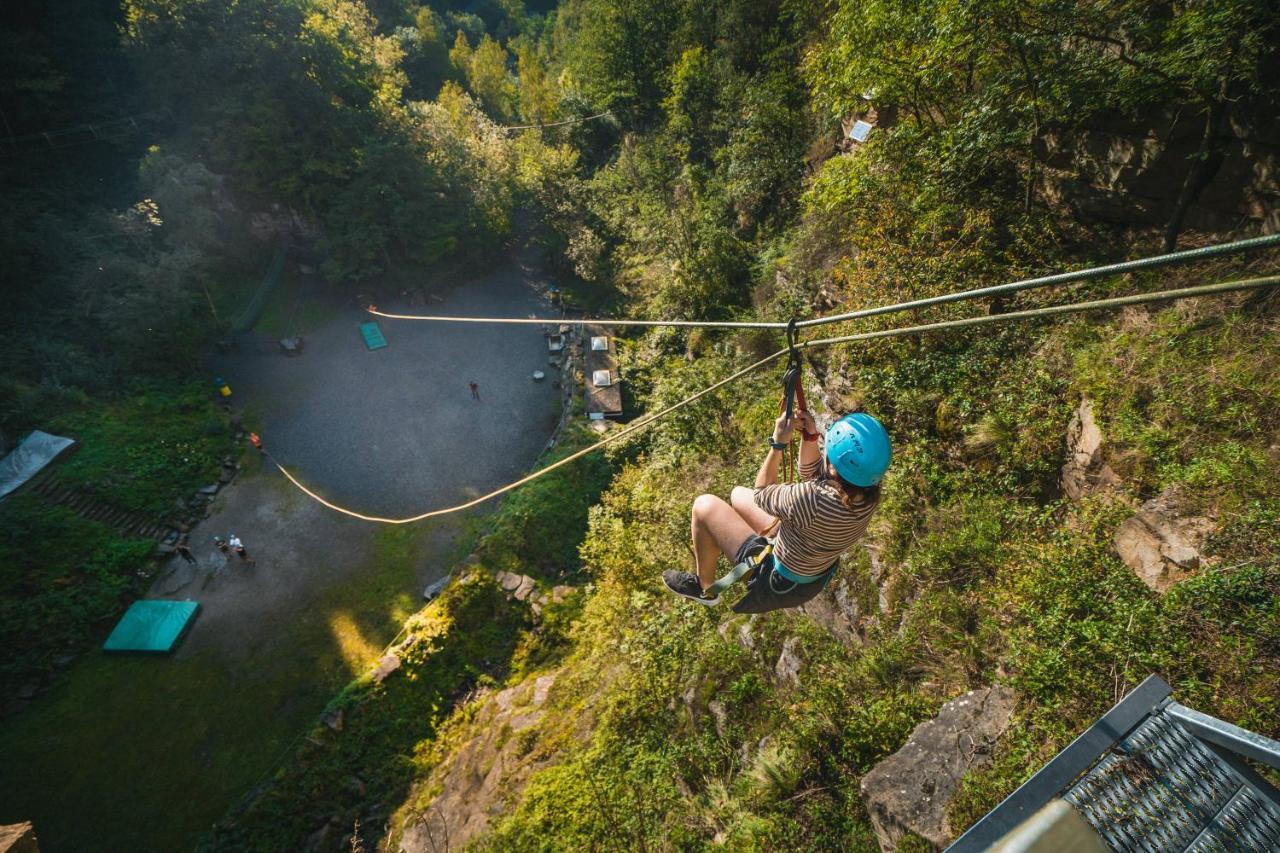 Gite De La Tour - Dinant Evasion Exteriör bild